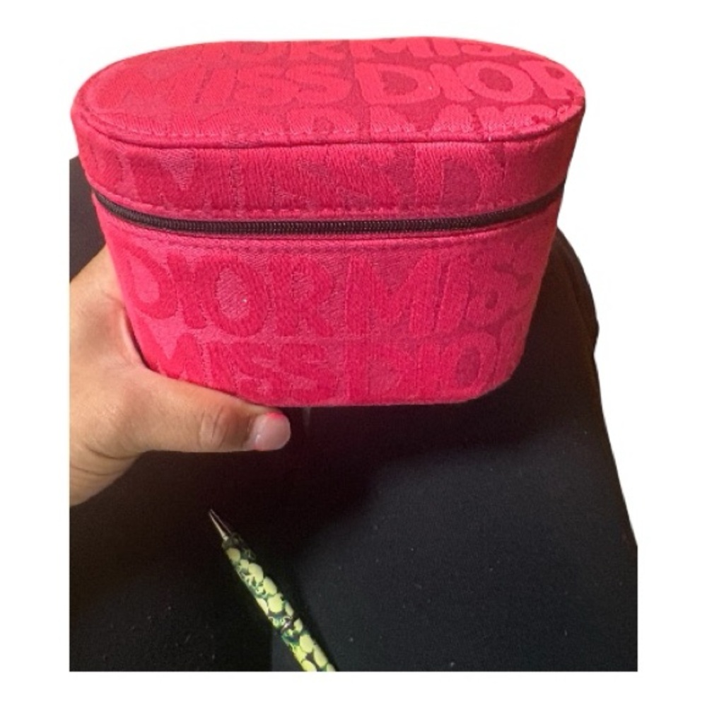 Dior Fuchsia Vanity Case - Picture 7 of 8